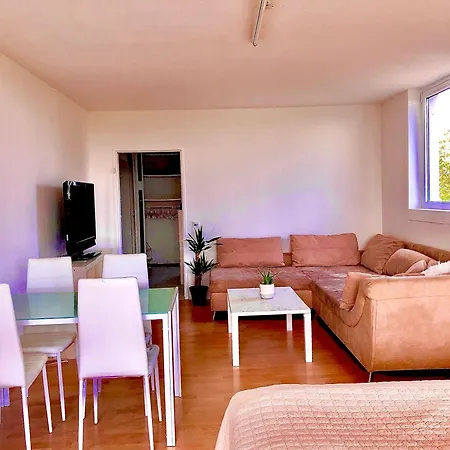 Schoenes 1 Apartmán