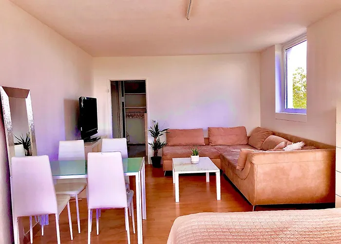 Schoenes 1 Apartamento